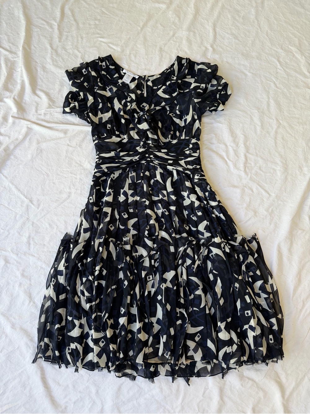 Oscar de la Renta Black & Cream Geometric Ruffle Dress